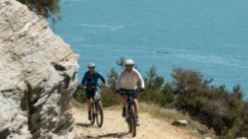 A stunning day cycling the Roxburgh Gorge