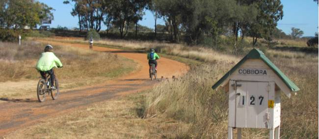 Happy cyclists on the Central West Trail | Shawn Flannery